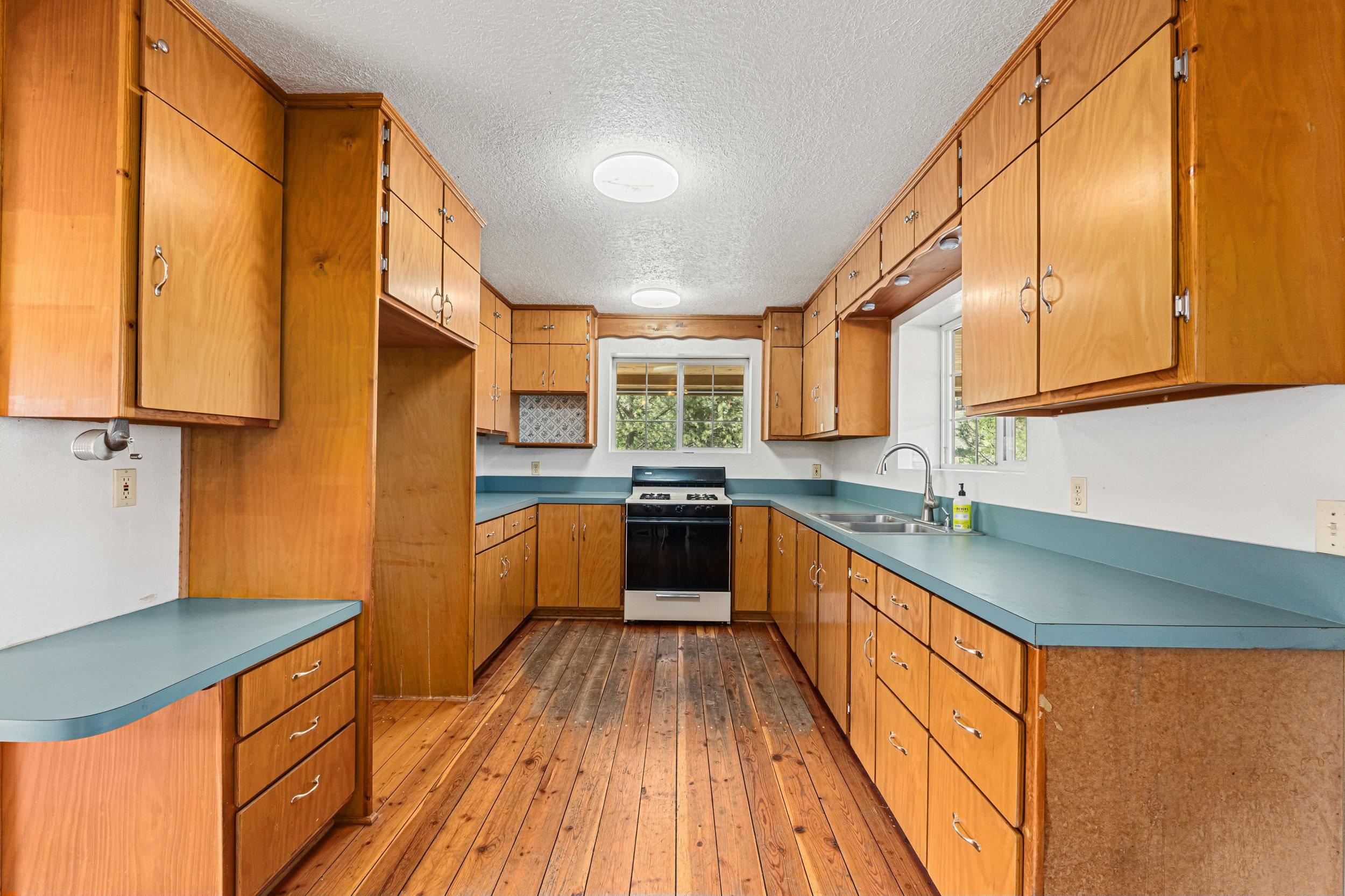 3019 Pierre Lake Road Kettle Falls, WA 99141 - Photo 5 of 31 Gallery Image 5