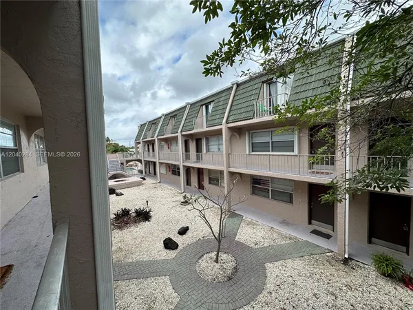 $2,200 | 1100 Southeast 4th Avenue, Unit 32, Deerfield Beach, FL 33441