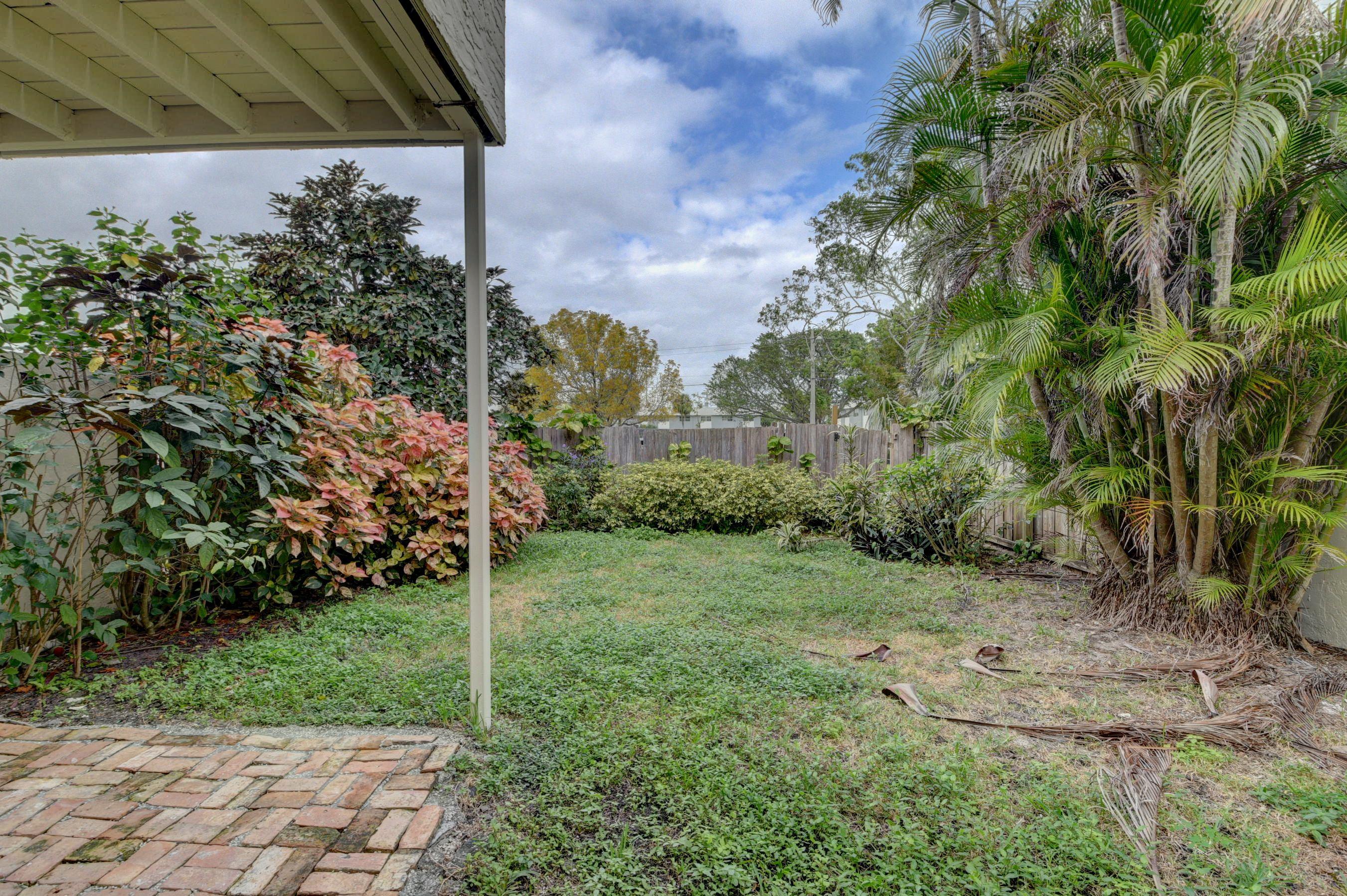1698 Northwest 13th Street, Unit 3 Boca Raton, FL 33486 - Photo 29 of 33 02_dsc_3146_47_48_49_50