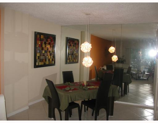 950 Ponce De Leon Road, Unit 2030 Boca Raton, FL 33432 - Photo 8 of 15 Dining Room