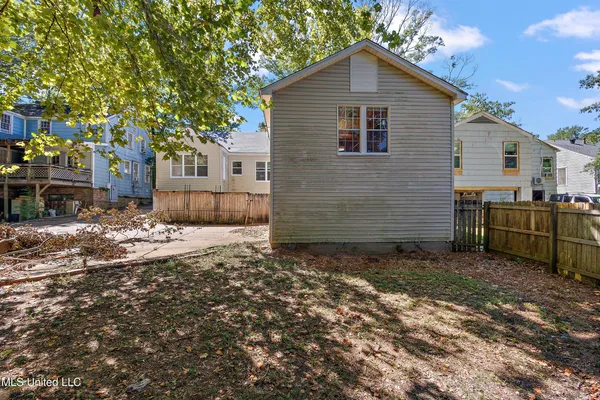 $1,400 | 4022 North State Street, Jackson, MS 39206