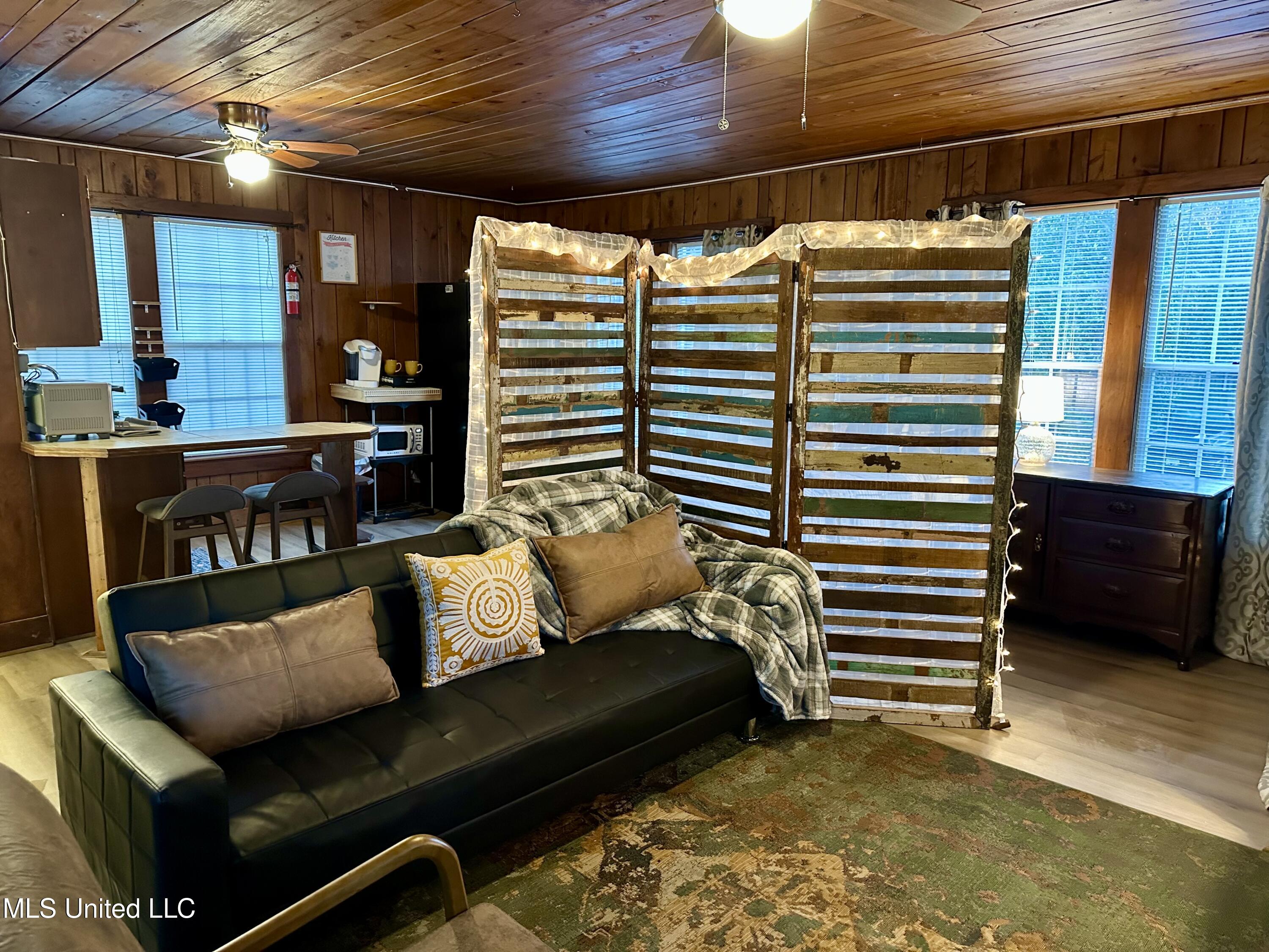 4022 North State Street Jackson, MS 39206 - Photo 4 of 14 IMG_6776