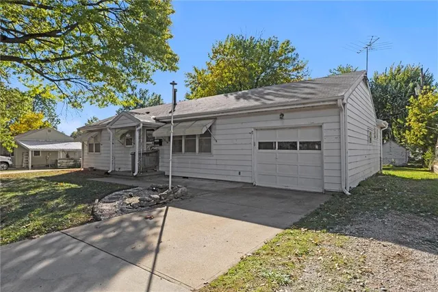 $299,000 | 237 North Blake Street, Olathe, KS 66061