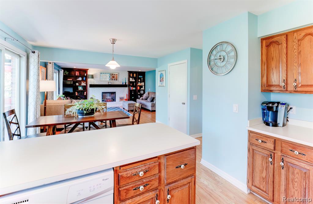 731 Dunedin Drive Rochester Hills, MI 48309 - Photo 11 of 44