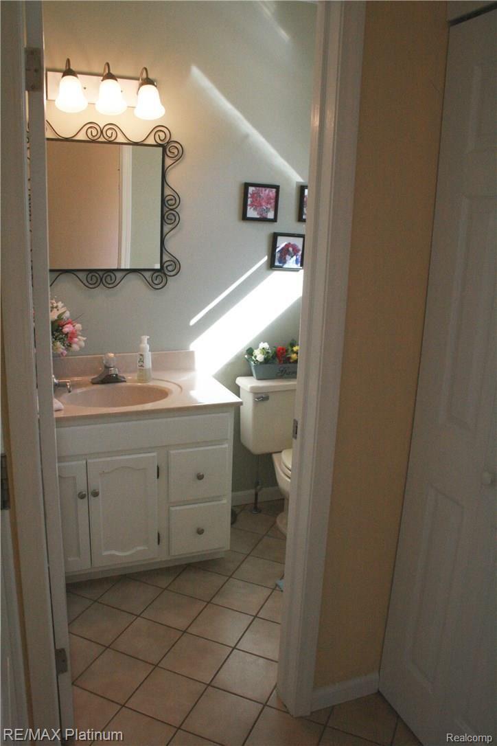 1037 Pine Ridge Road Milford, MI 48380 - Photo 18 of 21 IMG_2980.jpg