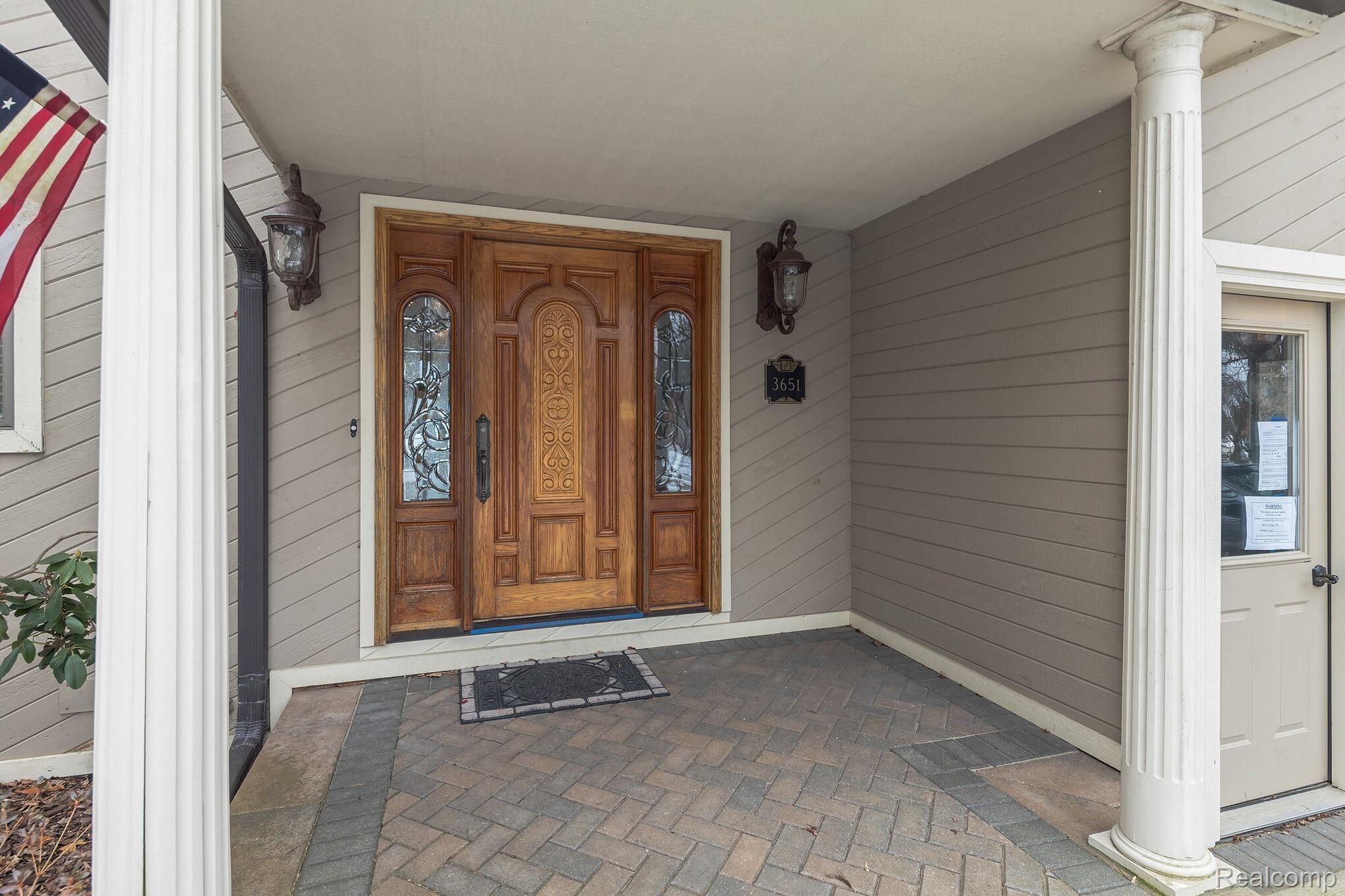 3651 Mann Road Clarkston, MI 48346 - Photo 13 of 25 13.jpg