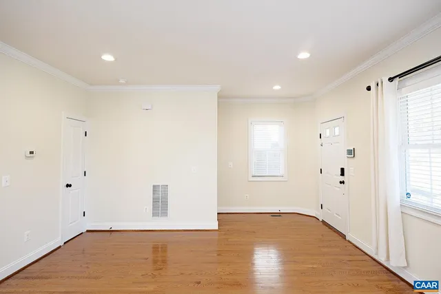 $2,475 | 202 Lankford Avenue, Charlottesville, VA 22902