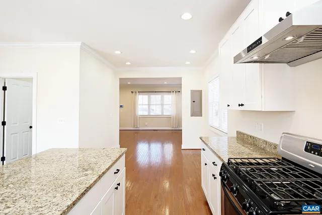 $2,475 | 202 Lankford Avenue, Charlottesville, VA 22902