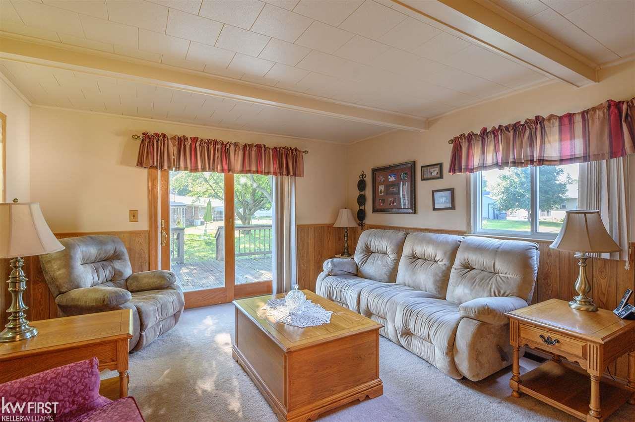 1352 Williamsburg Road Flint, MI 48507 - Photo 14 of 29 50021419-13.JPG