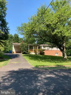 $3,300 | 852 Constellation Drive, Great Falls, VA 22066