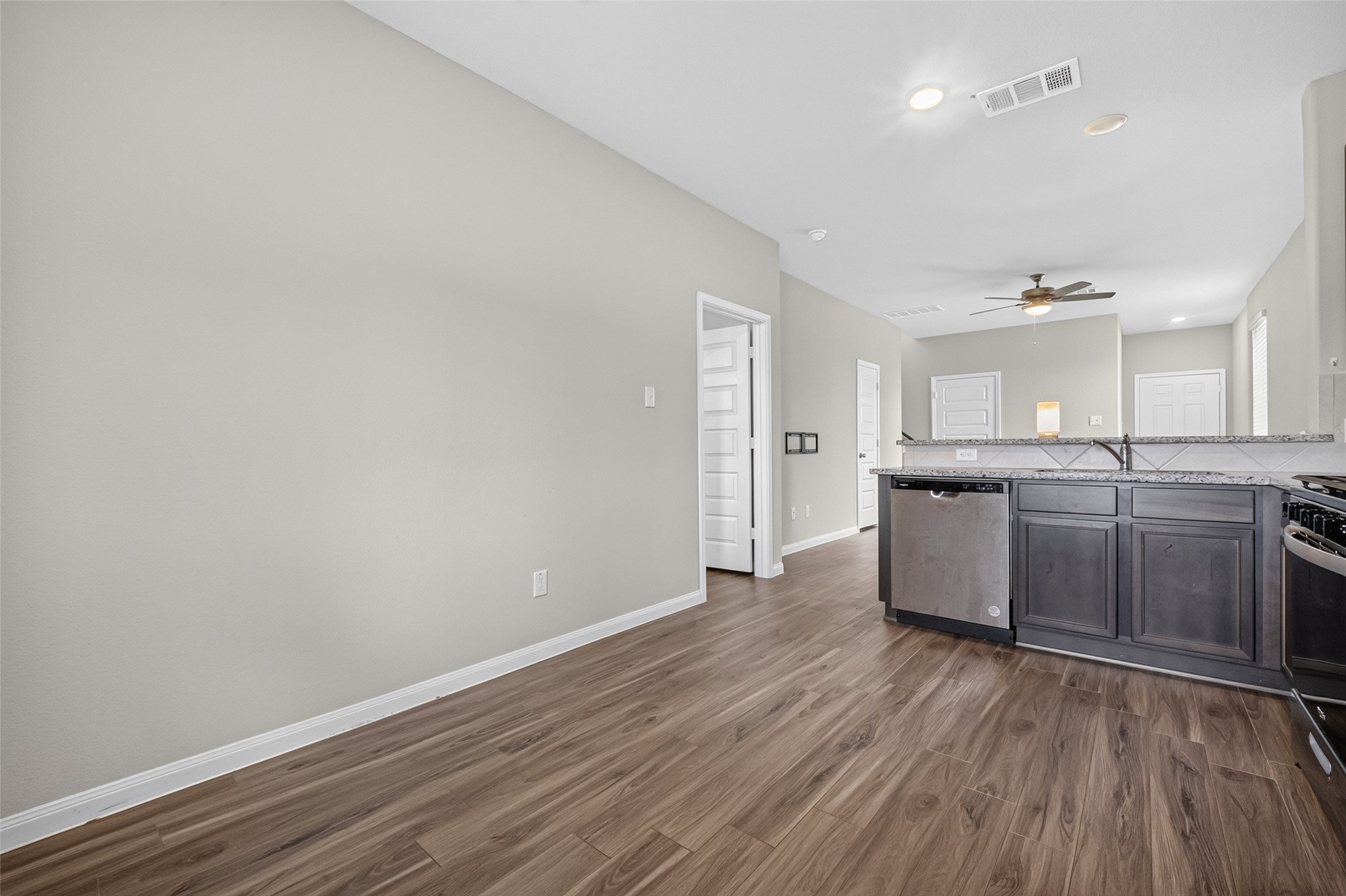 954 Luke Darrell Drive Rosharon, TX 77583 - Photo 15 of 45