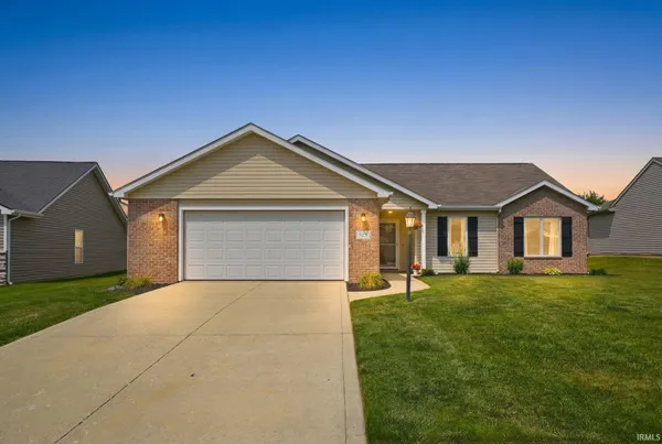 $229,900 | 825 Innkeepers Court, Waterloo, IN 46793