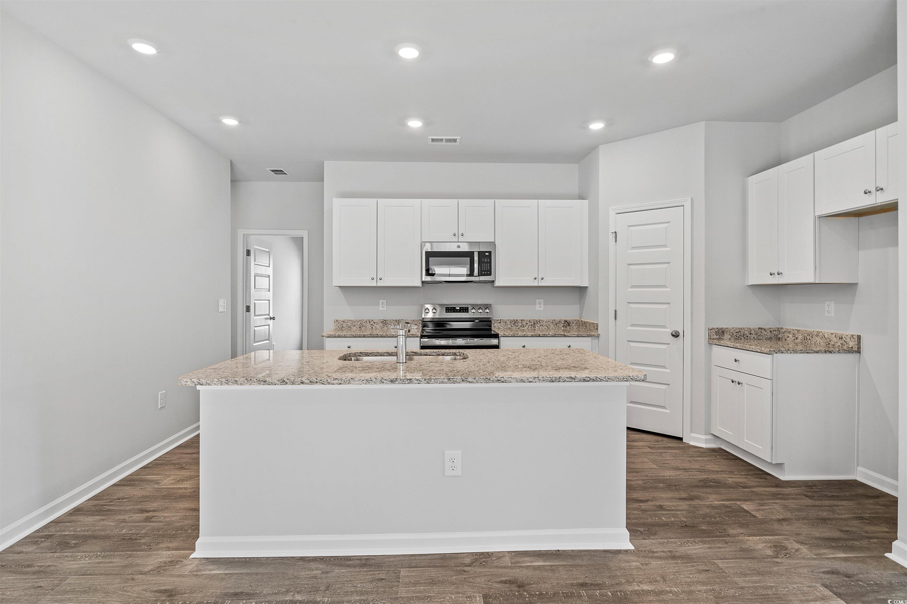 424 Ribbon Rail Way Loris, SC 29569 - Photo 6 of 32 Gallery Image 6