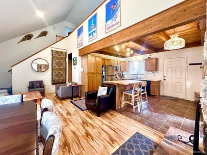 $735,000 | 1148 Canarsee Street, South Lake Tahoe, CA 96150