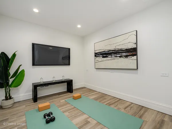 $2,000,000 | 3732 North Lowell Avenue, Chicago, IL 60641