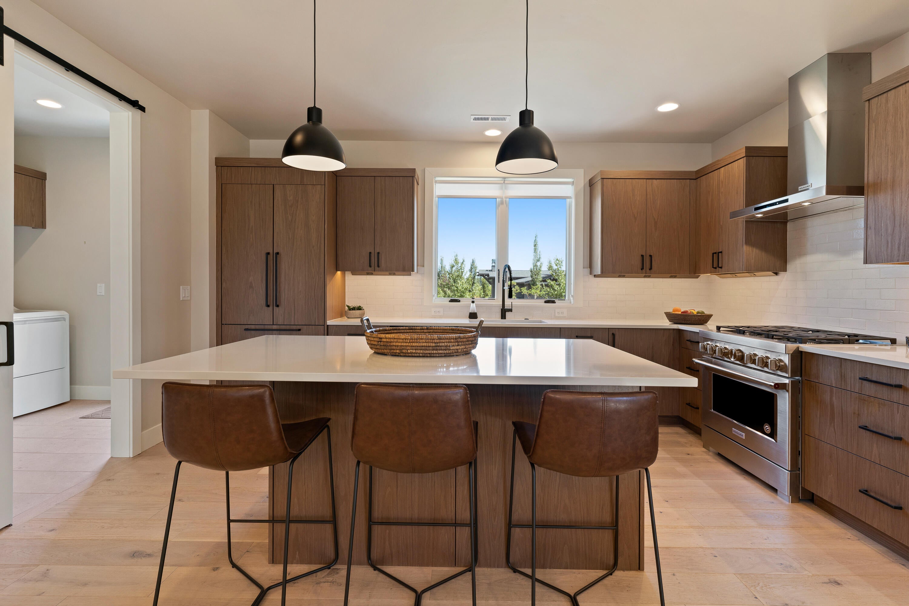 61308 Howe Way Bend Bend, OR 97702 - Photo 8 of 34 DSC04257