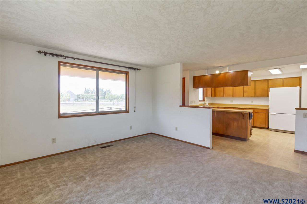 9280 River Road Northeast Salem, OR 97303 - Photo 18 of 38