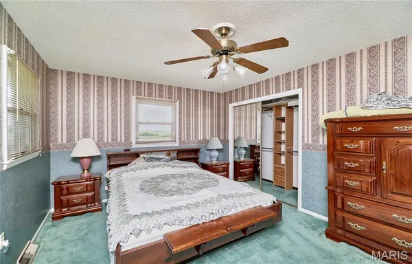 $275,000 | 339 White Road, Hawk Point, MO 63349