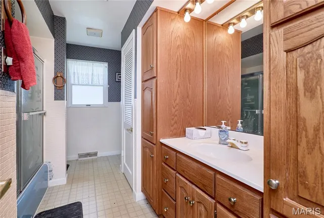 $285,000 | 339 White Road, Hawk Point, MO 63349