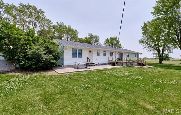$275,000 | 339 White Road, Hawk Point, MO 63349