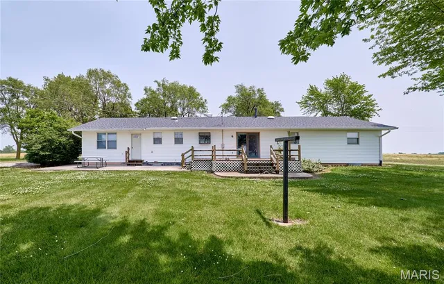 $285,000 | 339 White Road, Hawk Point, MO 63349
