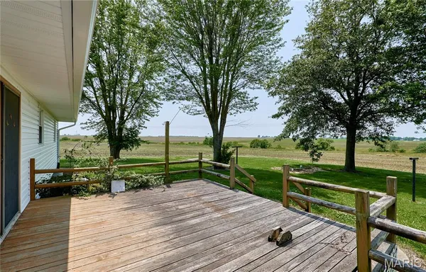 $275,000 | 339 White Road, Hawk Point, MO 63349