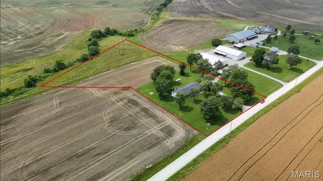 $285,000 | 339 White Road, Hawk Point, MO 63349