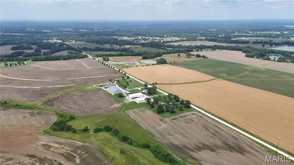 $275,000 | 339 White Road, Hawk Point, MO 63349