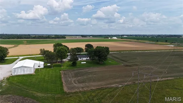 $275,000 | 339 White Road, Hawk Point, MO 63349