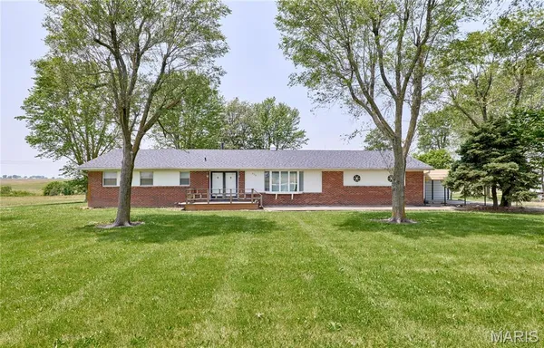 $275,000 | 339 White Road, Hawk Point, MO 63349