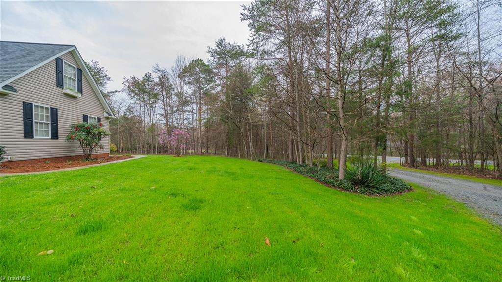 848 Embler Road Lexington, NC 27292 - Photo 3 of 23