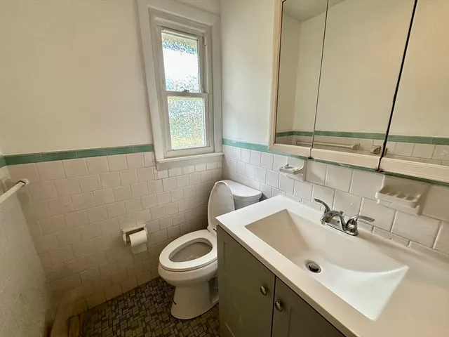 $3,000 | 19 Muriel Road, Chelmsford, MA 01824