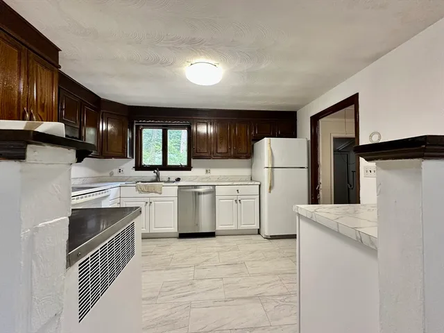 $3,000 | 19 Muriel Road, Chelmsford, MA 01824