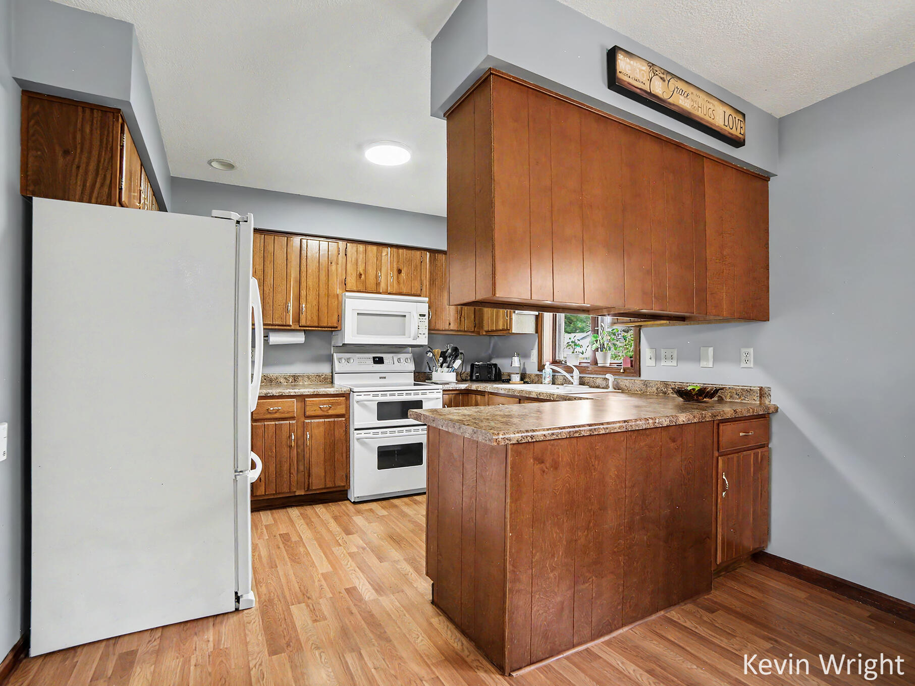 1234 Kloap Road Muskegon, MI 49441 - Photo 8 of 28 IMG_1553