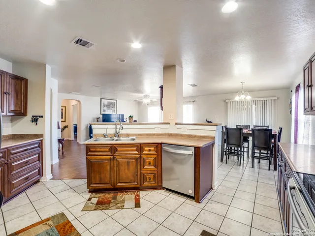 $370,000 | 212 Springtree Trail, Cibolo, TX 78108