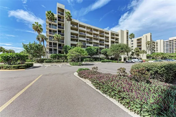 $11,400 | 1135 Gulf Of Mexico Drive, Unit 504, Longboat Key, FL 34228