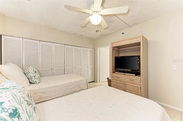 $11,400 | 1135 Gulf Of Mexico Drive, Unit 504, Longboat Key, FL 34228