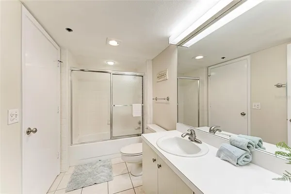 $11,400 | 1135 Gulf Of Mexico Drive, Unit 504, Longboat Key, FL 34228