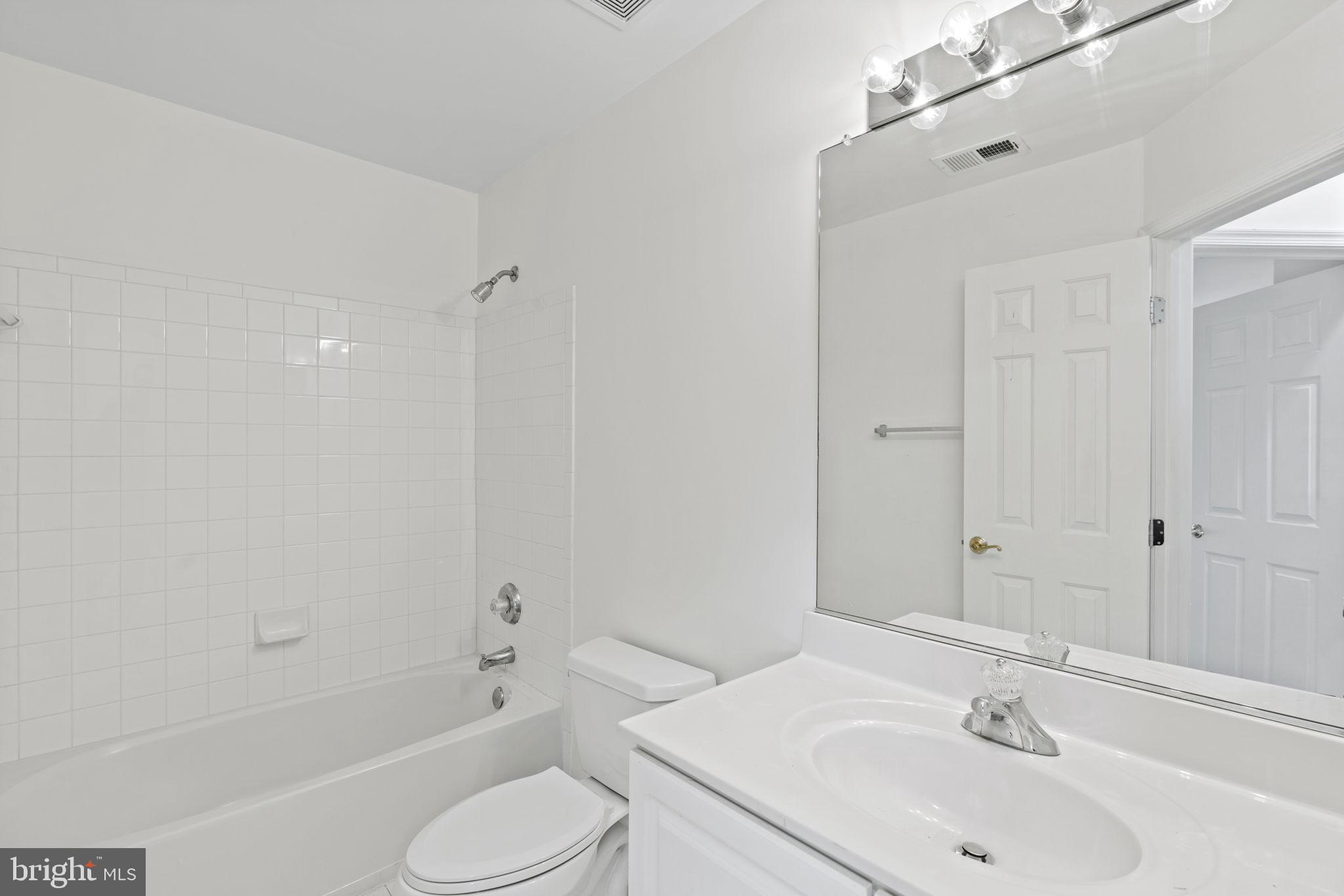 7319 Oldham Leeds Way Springfield, VA 22150 - Photo 17 of 25