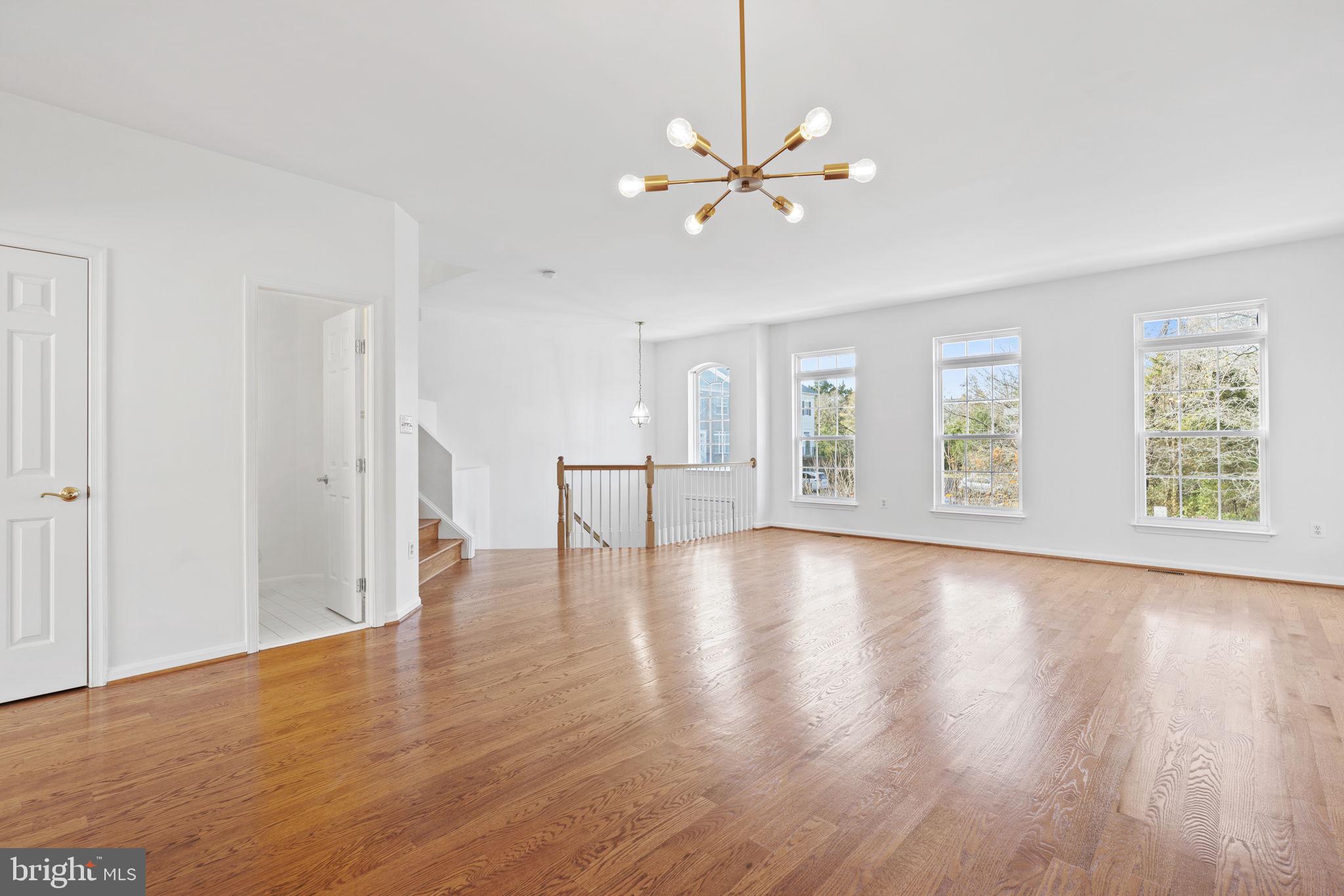 7319 Oldham Leeds Way Springfield, VA 22150 - Photo 3 of 25