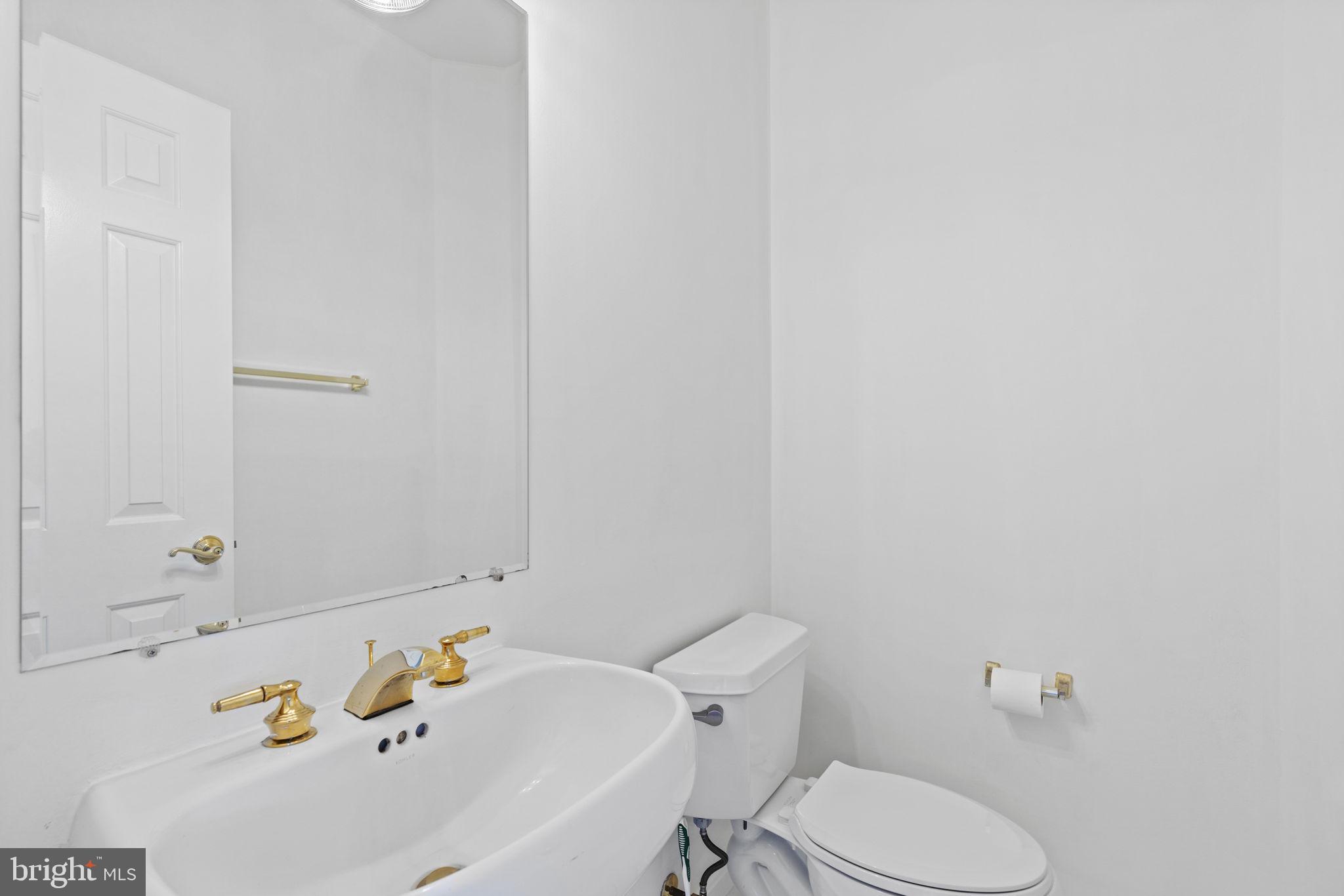 7319 Oldham Leeds Way Springfield, VA 22150 - Photo 9 of 25