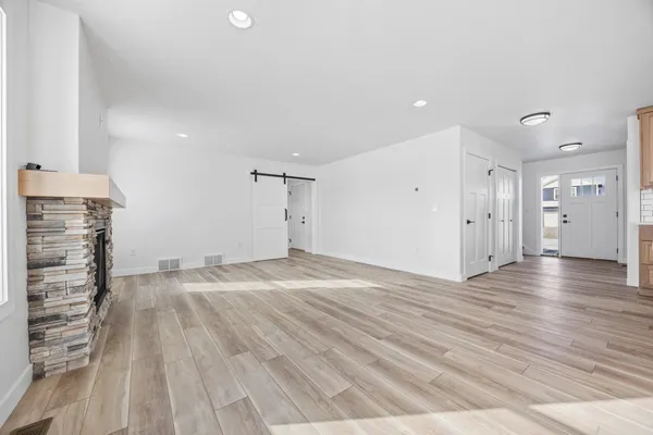 $649,900 | 8916 Meadowlark Parkway, Horace, ND 58047