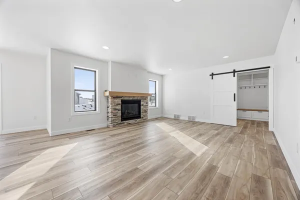 $649,900 | 8916 Meadowlark Parkway, Horace, ND 58047