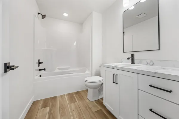 $649,900 | 8916 Meadowlark Parkway, Horace, ND 58047