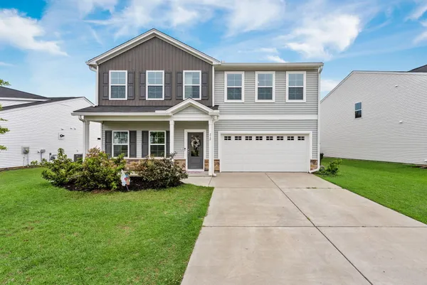 $2,850 | 212 Torslanda Lane, Summerville, SC 29486