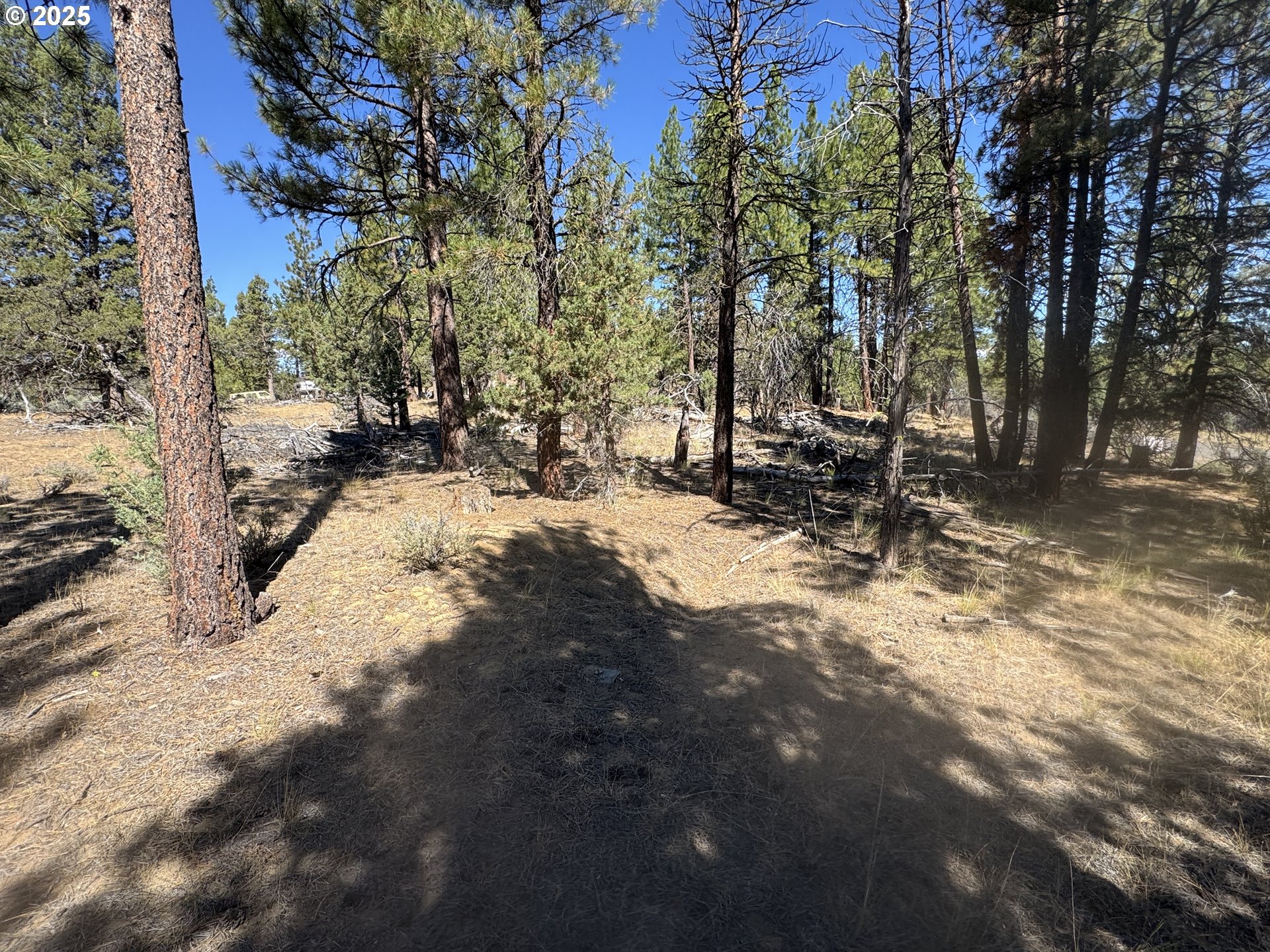 32818 Jean Street Chiloquin, OR 97624 - Photo 14 of 37 a view of a outdoor space with chairs
