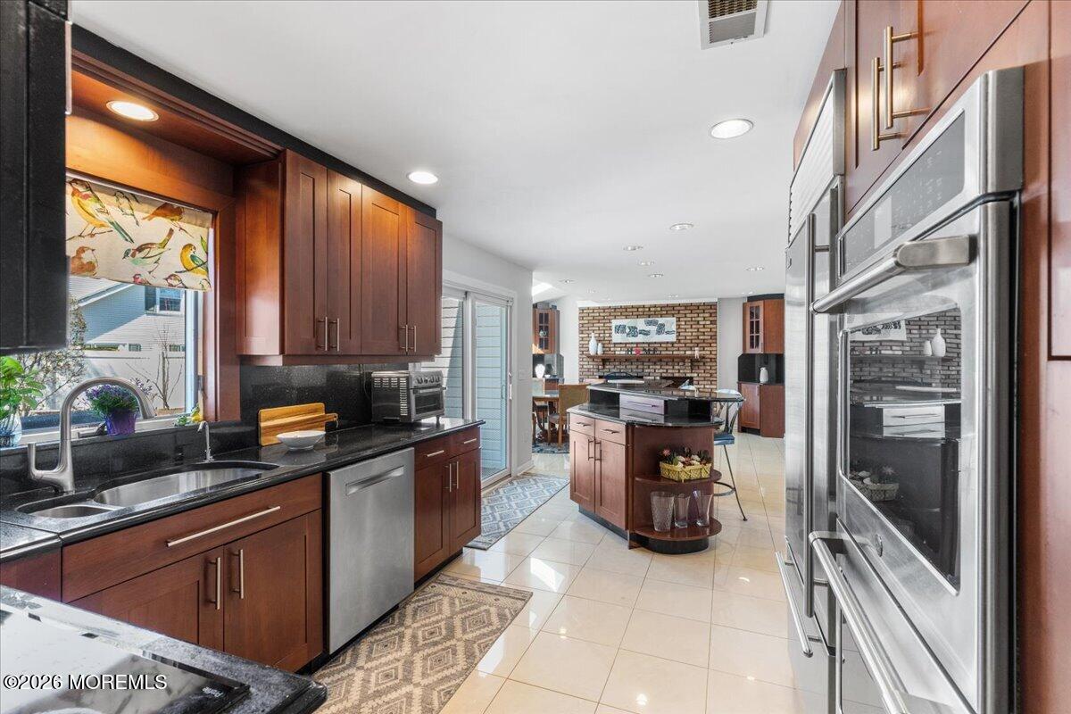 2 Dickson Road Marlboro, NJ 07746 - Photo 18 of 50 Kitchen