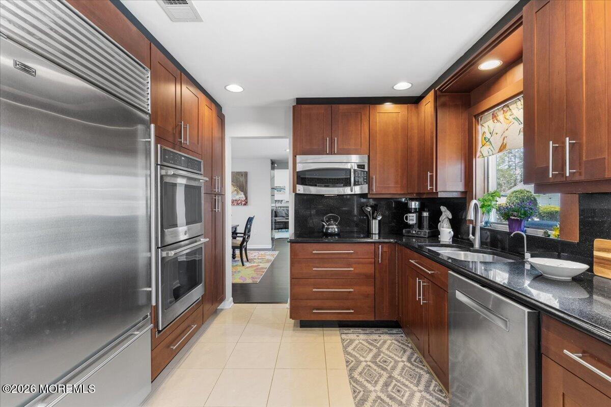 2 Dickson Road Marlboro, NJ 07746 - Photo 19 of 50 Kitchen