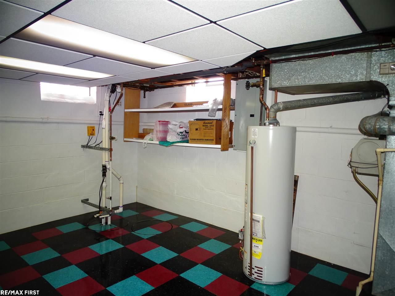 18362 South Nunneley Road Clinton Township, MI 48035 - Photo 17 of 24