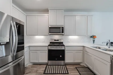 $325,000 | 2509 Barnwood Lane, Garland, TX 75042